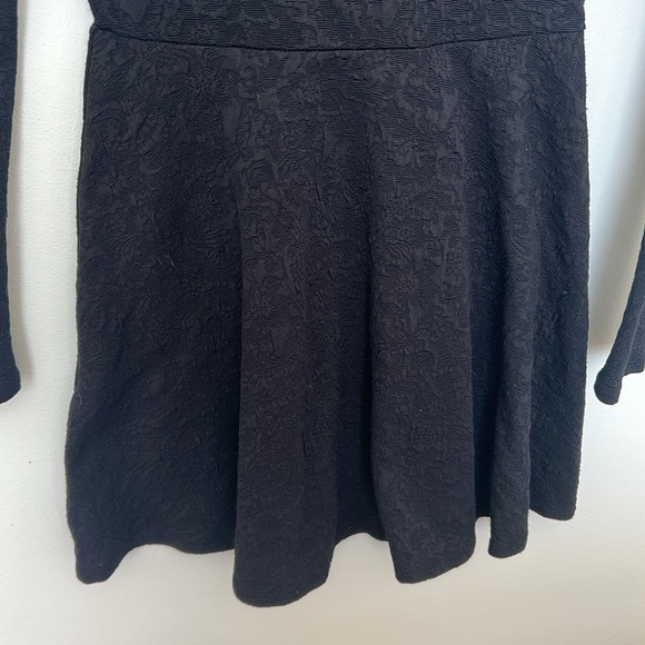 Forever 21 Black Floral Print Dress Longsleeve Small - Picture 4 of 4